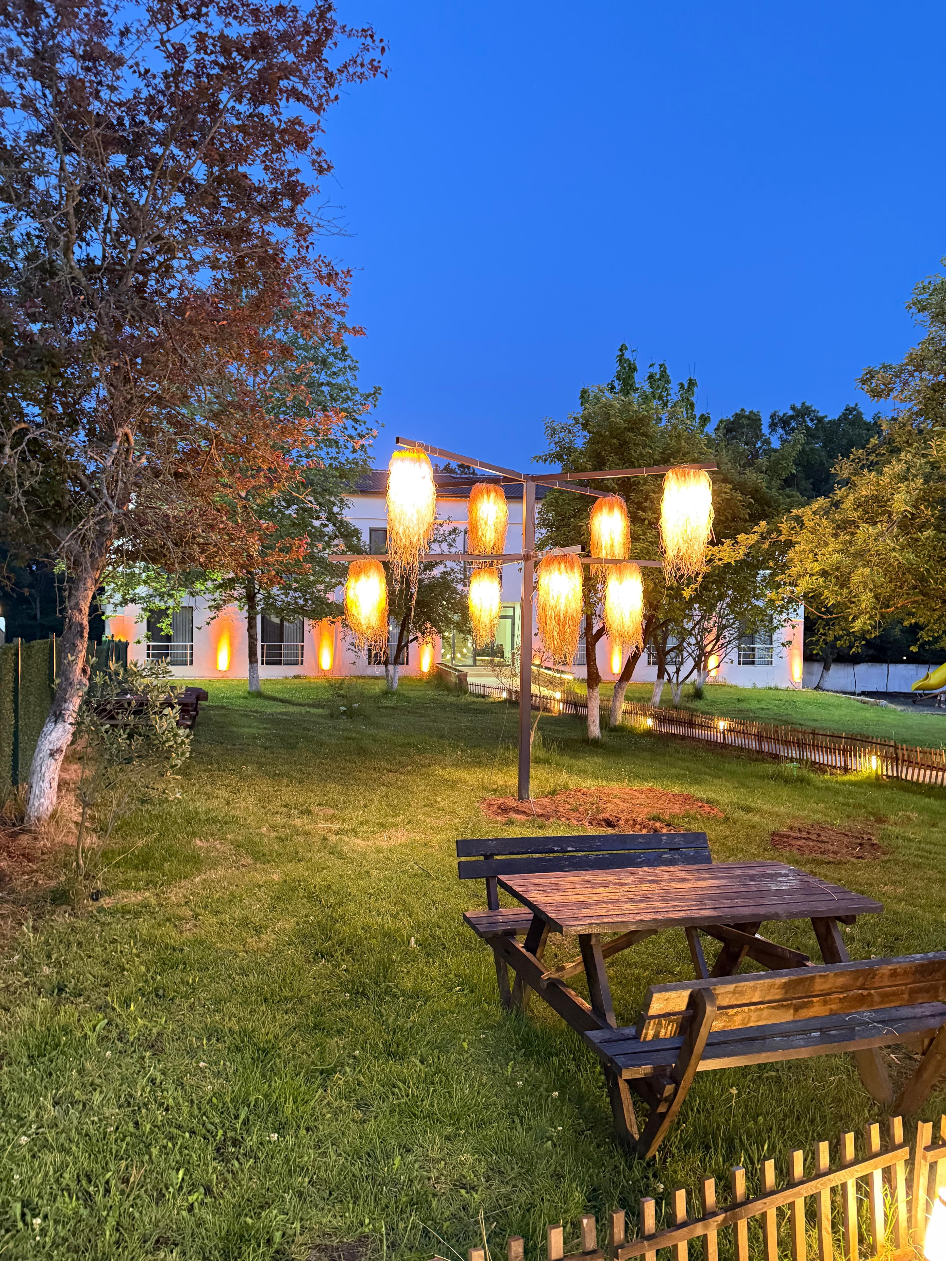 Dış teras akşamı